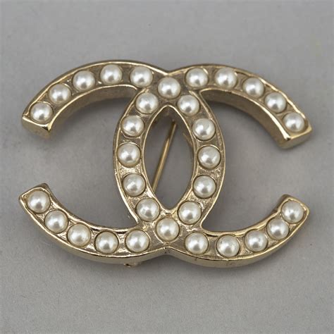 brosch chanel|broche chanel prix.